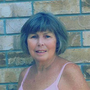 Meet your Posher, Debbie